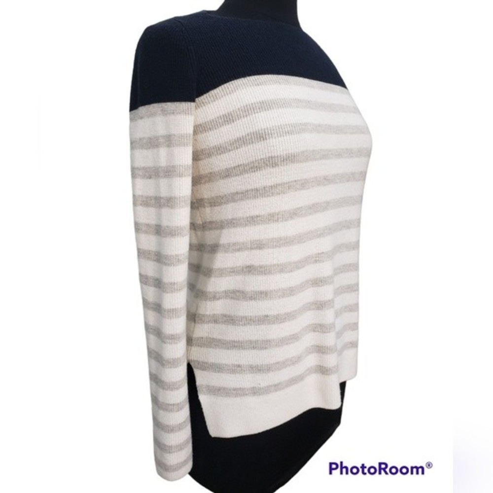 Ann Taylor women's boat neck sweater